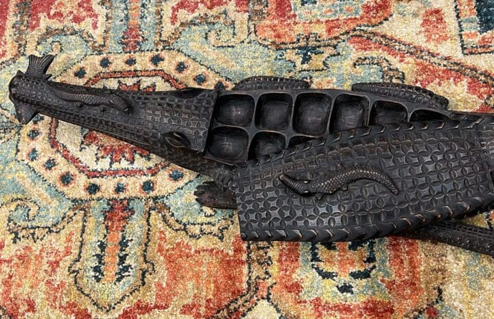 Wooden Crocodile with Offering Chamber - Image 2