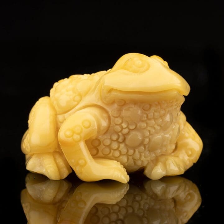 Carved Butterscotch Amber Frog - Image 2