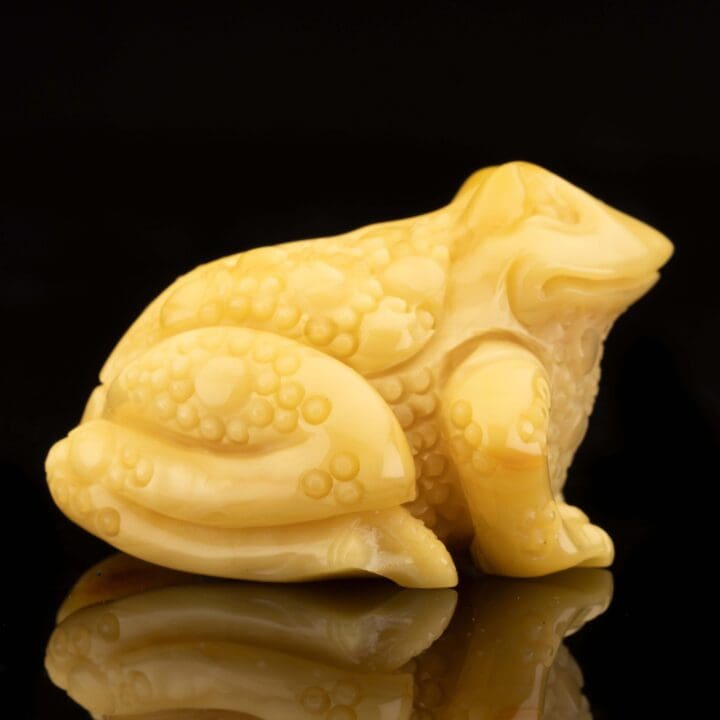 Carved Butterscotch Amber Frog - Image 3