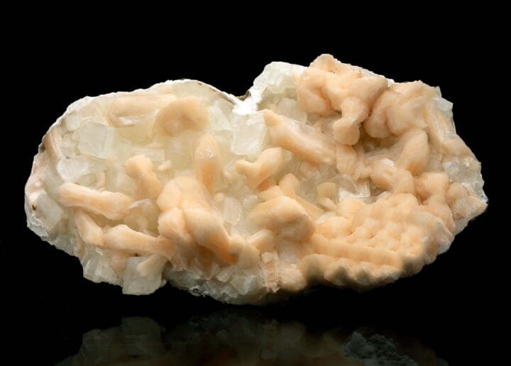 Stilbite on Apophyllite
