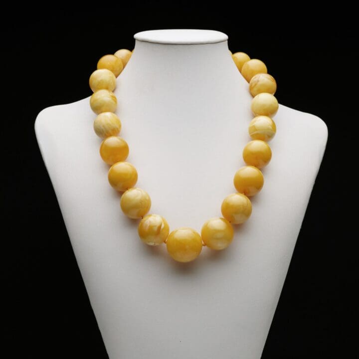 Butterscotch Amber Beaded Necklace // 113 Grams