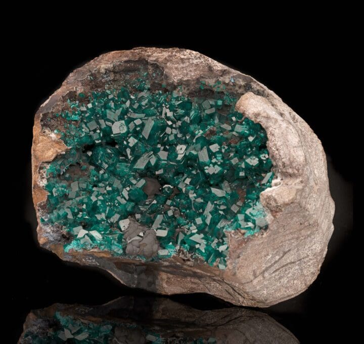 Dioptase on Goethite Vug // 4.54 Lb. - Image 2