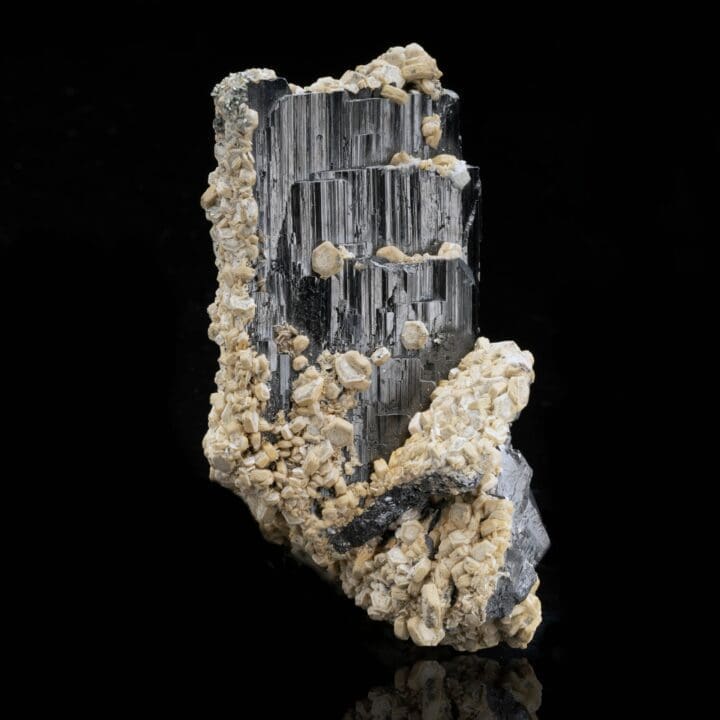 Wulframite From China // 2.42 Lb. - Image 2