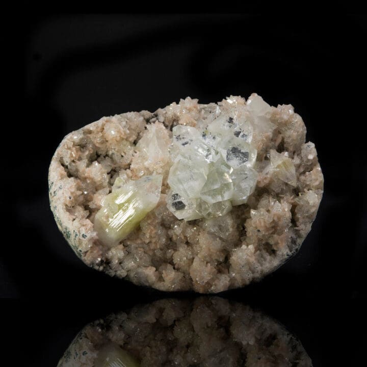 SQ2944051_Green_Apophyllite_and_Stilbite_12500_1.jpg