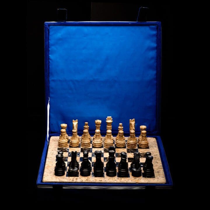 Hand-Carved Onyx Chess Set With Velvet Case - Image 2