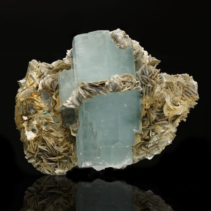 Aquamarine on Muscovite // 8.77 Lb - Image 5