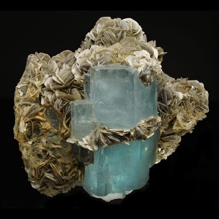 Aquamarine on Muscovite // 8.77 Lb - Image 9