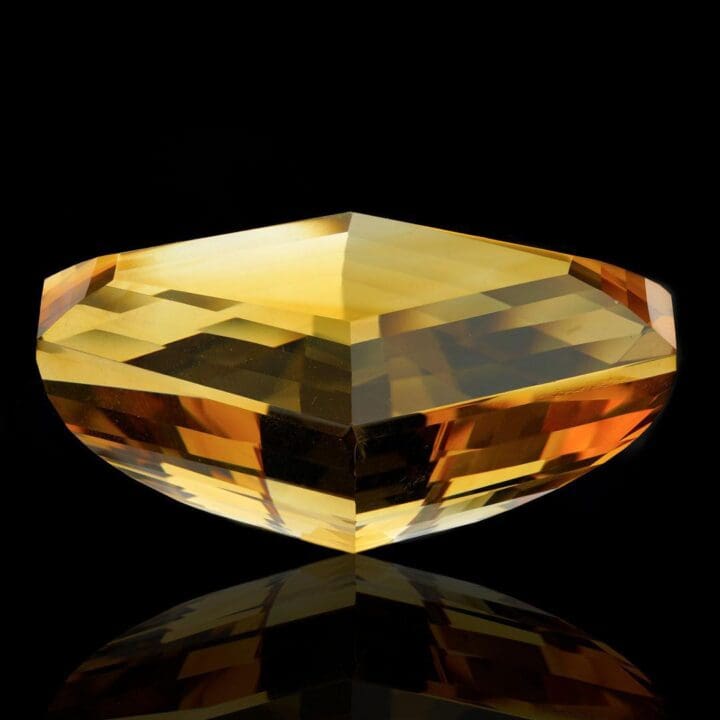 279.7 Carat Trapezoid Cut Citrine From Brazil - Image 3
