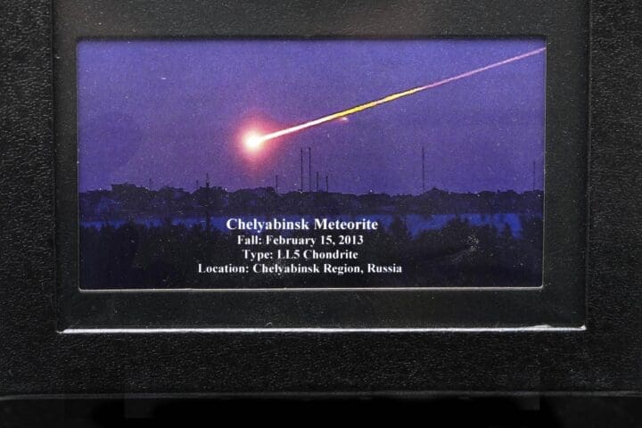 Chelyabinsk Meteorite in Collector's Box - Image 4